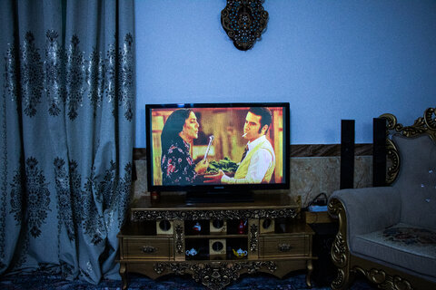 گزارش تصویری |خانواده؛ بازنده تبلیغات مصرف سیگار در پلتفرمهای نمایش خانگی