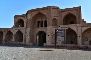 مرمت و تغییر کاربری کاروانسرای تاریخی مهر، گامی برای رونق گردشگری و اقتصاد داورزن