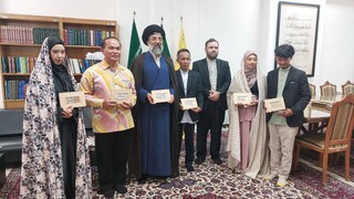 بازدید هیئت قرآنی کشور تایلند از کتابخانه و موزه حرم مطهر رضوی