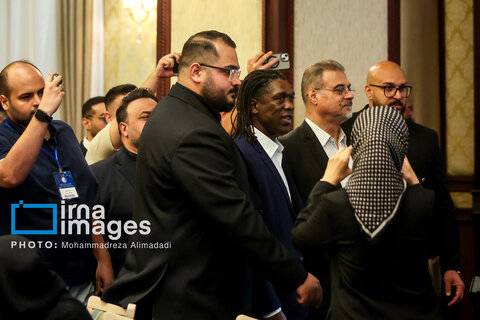 امضای قرارداد رسمی «کلارنس سیدورف»