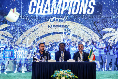 امضای قرارداد رسمی «کلارنس سیدورف»