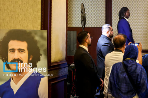 امضای قرارداد رسمی «کلارنس سیدورف»