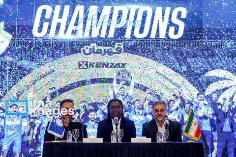 امضای قرارداد رسمی «کلارنس سیدورف»