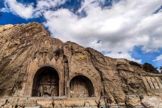 «طاق‌بستان» کتیبه قدرت سلسله ساسانی در کرمانشاه
