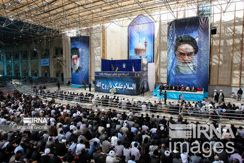 حضور رهبر انقلاب در سی و پنچ مراسم سالگرد رحلت امام خمینی (ره)