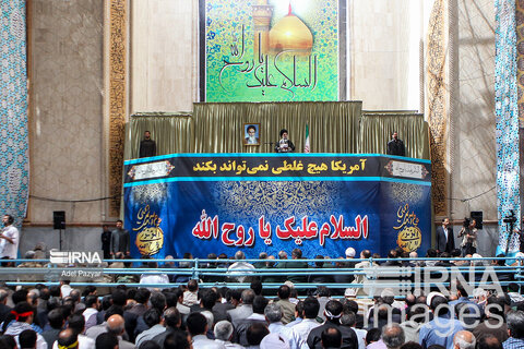 حضور رهبر انقلاب در سی و پنچ مراسم سالگرد رحلت امام خمینی (ره)