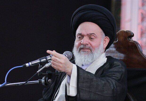 آیت‌الله حسینی بوشهری:امام خمینی(ره) الگوی تکلیف‌گرایی در سیاست و دینداری بود