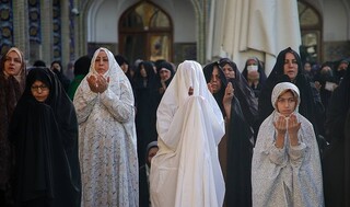 اقامه نماز عید سعید قربان و پیچیدن عطر بندگی در صحن و سرای حرم مطهر رضوی