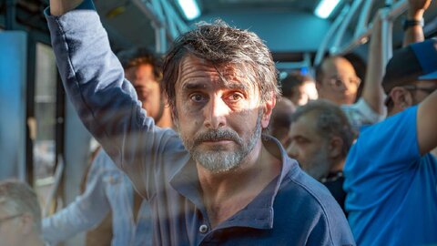 صدای زیبا در اقتباس/ «زیبا صدایم کن»؛ داستان پدری در مرز جنون و عشق