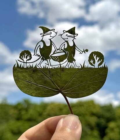 هنرمندی که با برگ درخت، اثر هنری خلق میکند/ برگها راوی قصه شدند