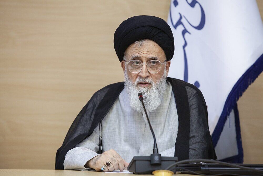 عضو فقهای شورای نگهبان: جمهوری اسلامی از برکات حوزه علمیه قم است / تشکر از پیام راهبردی رهبر معظم انقلاب