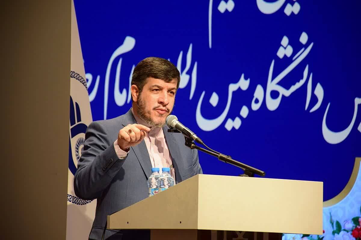 دانشگاه امام رضا(ع) باید نخستین الگو و نمونه اجرایی دانشگاه‌های حکمت‌بنیان باشد