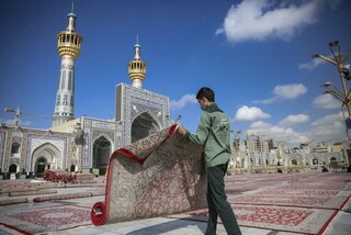 لطیف چون پرنیان، نذر قدوم زائران
