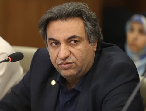 دست نخلداران کوتاه و مشکلات بر نخیل