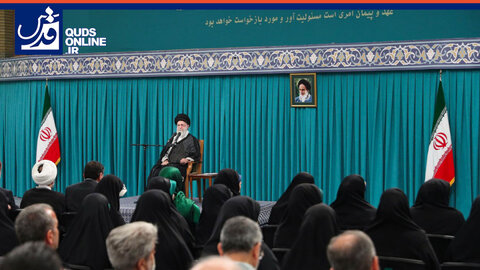 نماینده باید خود را پاسخگو در قبال خدا و قانون بداند