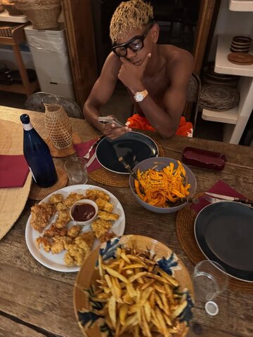 انتقاد هواداران بارسلونا از لامین یامال به خاطر عکس جدیدش!