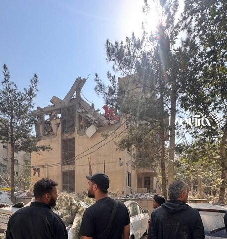 منزل شهید دکتر عبدالحمید مینوچهر که بامداد امروز مورد حمله تروریستی اسرائیل قرار گرفت