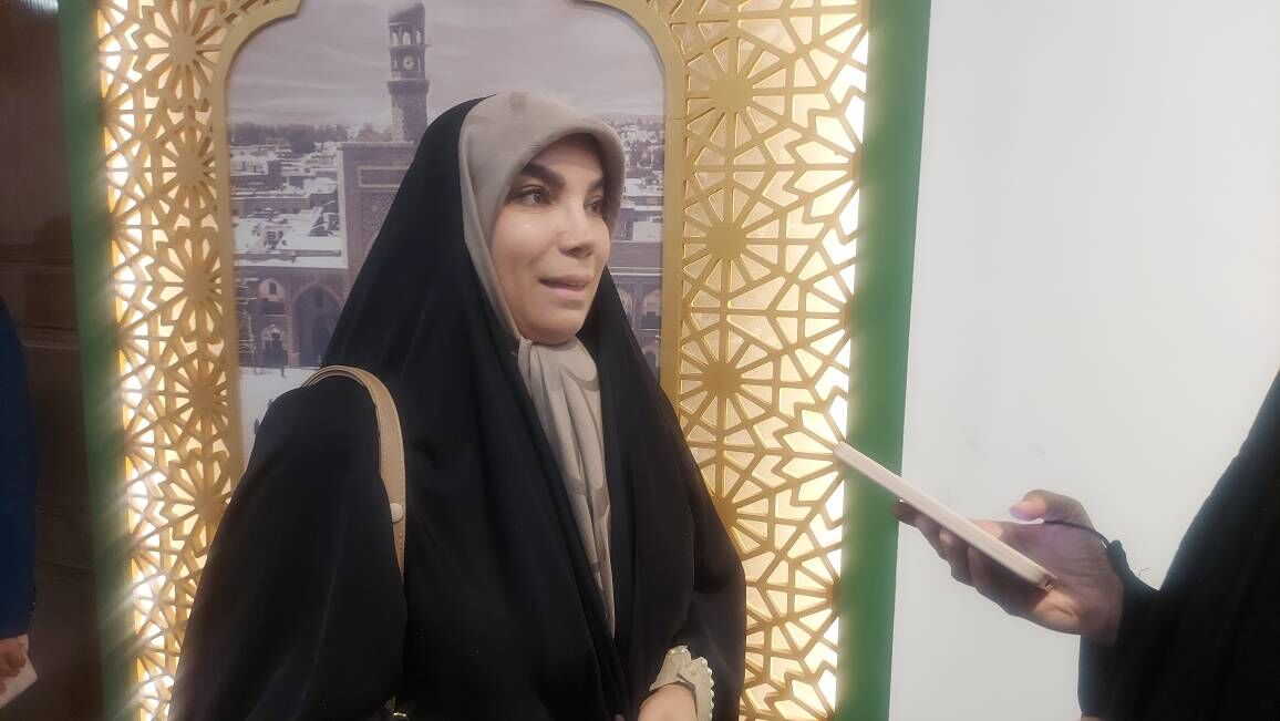 «گره‌های بهشتی»؛ روایت فرش‌هایی که زیر پای زائران امام رضا (ع) جان می‌گیرد