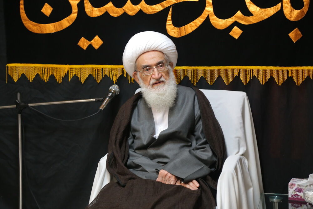 آیت الله العظمی نوری‌همدانی: یکپارچگی و وحدت حول محور رهبر معظم انقلاب ضروری و لازم است