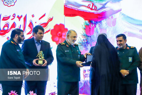 فرماندهان شهید در قاب تصویر