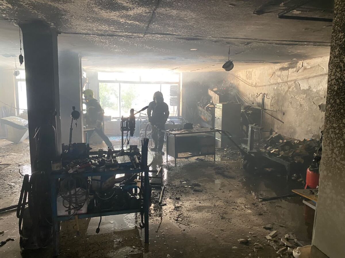 ۲ مصدوم در پی آتش سوزی یک منزل مسکونی