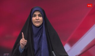 صدای صلابت ایران / عملکرد شجاعانه مجری شبکه خبر هنگام حمله وحشیانه صهیونیست‌ها به رسانه ملی «پیام قدرت ایران به جهانیان» شد