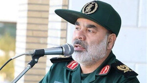 فرمانده نیروی زمینی سپاه: ایستادگی شهدا موجب شکست دشمن شد
