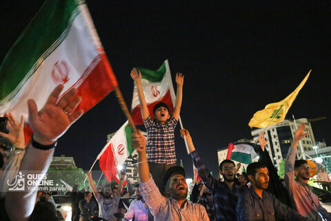 تجمع مشهدی‌ها برای تجدید بیعت با ولی