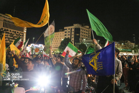 تجمع مشهدی‌ها برای تجدید بیعت با ولی