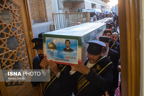 مراسم وداع با ۶ شهید حملات رژیم صهیونی در حرم حضرت فاطمه معصومه(س)