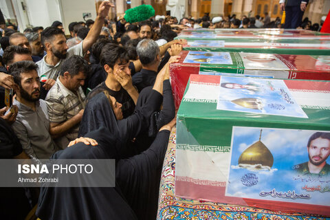 مراسم وداع با ۶ شهید حملات رژیم صهیونی در حرم حضرت فاطمه معصومه(س)