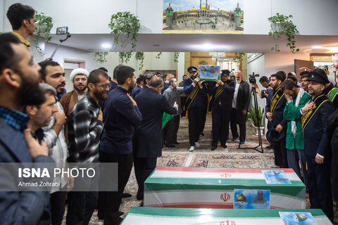 مراسم وداع با ۶ شهید حملات رژیم صهیونی در حرم حضرت فاطمه معصومه(س)