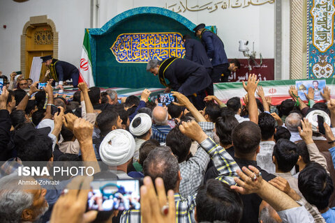 مراسم وداع با ۶ شهید حملات رژیم صهیونی در حرم حضرت فاطمه معصومه(س)