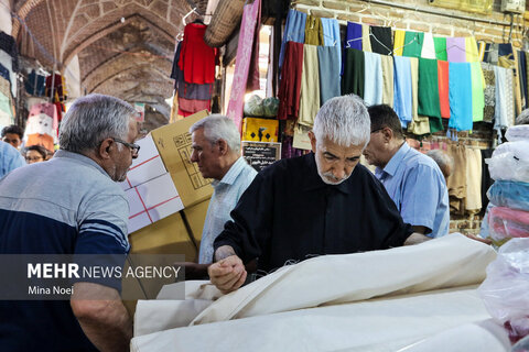 زندگی در ایران ادامه دارد...