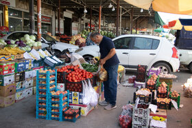 بررسی جدیدترین قیمت میوه و سبزیجات ۶ آذر ۱۴۰۴/ میوه در حال حذف شدن از سبد خرید خانوار