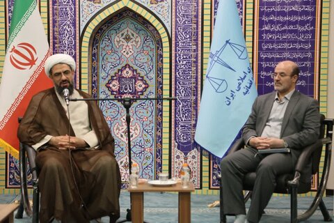 دستگاه قضا با جاسوسان قاطعانه برخورد کند