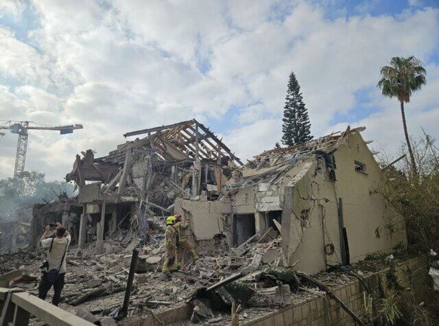 اذعان صهیونیست‌ها به هدف قرار گرفتن فرودگاه بن گوریون/ افزایش زخمی‌های اسرائیلی به ۲۷ نفر