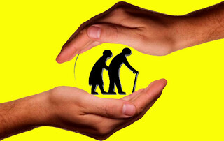 ۶ راهکار کاربردی برای حمایت موثر از سالمندان در بحران‌ها
