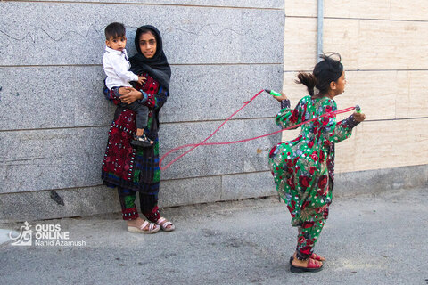لحظاتی از بازی کودکان در شهرک شهید باهنر مشهد