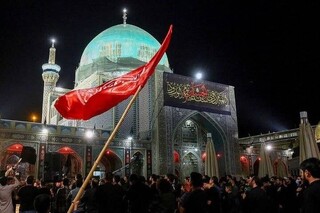 جایی برای تلاقی دل‌های عاشق اهل بیت(ع) در صحن قدس حرم رضوی
