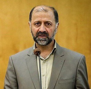 استاد حشمتپور؛ عارفی که در ایستادههایش هم درس میداد