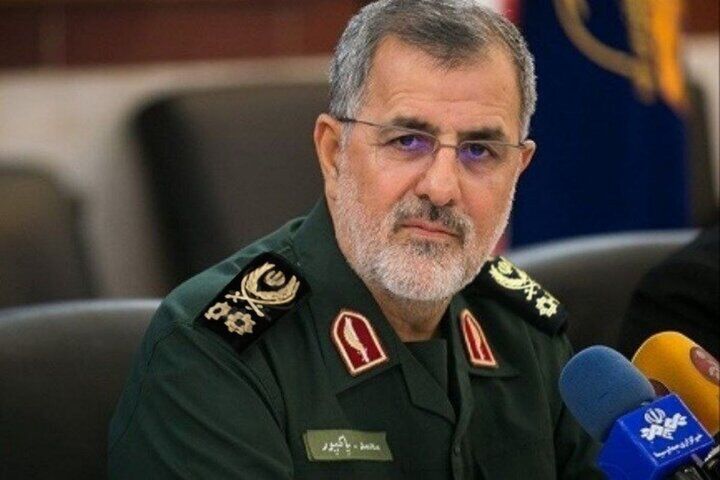 سرلشکر پاکپور: وحدت و همکاری‌ کشورهای اسلامی شکست دشمنان را رقم می‌زند