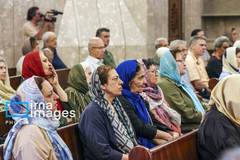 تجمع مسیحیان در حمایت از نیروهای مسلح ایران