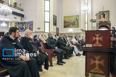 تجمع مسیحیان در حمایت از نیروهای مسلح ایران