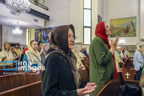 تجمع مسیحیان در حمایت از نیروهای مسلح ایران
