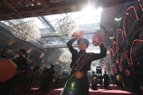 آغاز عزاداری حسینی در بینالحرمین