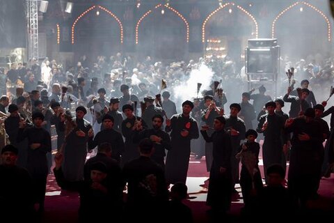 آغاز عزاداری حسینی در بینالحرمین