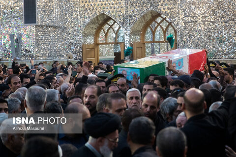 خاکسپاری پیکر شهید سرلشکر سلامی فرمانده کل سپاه در حرم حضرت عبدالعظیم حسنی (ع) - تهران