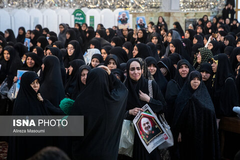 خاکسپاری پیکر شهید سرلشکر سلامی فرمانده کل سپاه در حرم حضرت عبدالعظیم حسنی (ع) - تهران