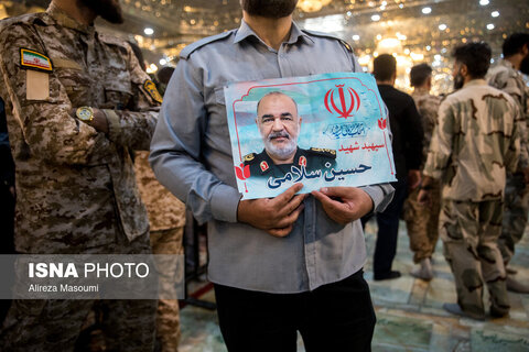 خاکسپاری پیکر شهید سرلشکر سلامی فرمانده کل سپاه در حرم حضرت عبدالعظیم حسنی (ع) - تهران